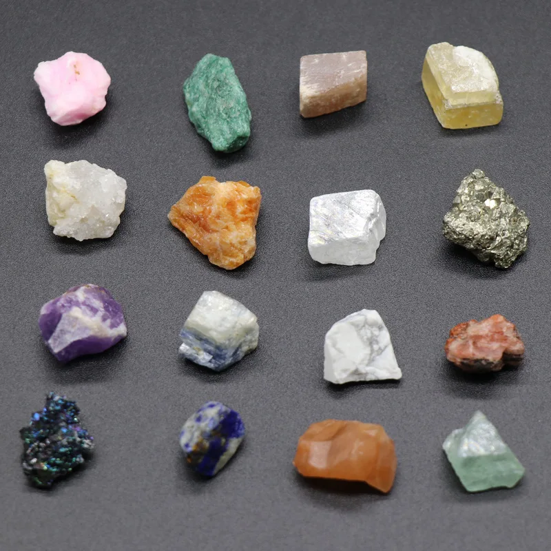 20pcs/palju Erinevaid Looduslikke Crystal Kivi Helmed Rock Maavarade Näidiseid Kasti pakitud Kahekümne-Tüüpi Kivid