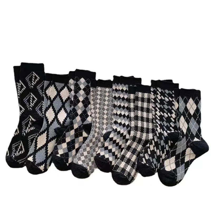 Uus Toode Sügis-Talv Vintage JK Puuvillased Sokid Naiste Keskmise Sokid Armas Retro Paarid Sokke Musta Ruuduline Tüdruk Õpilane Sokid
